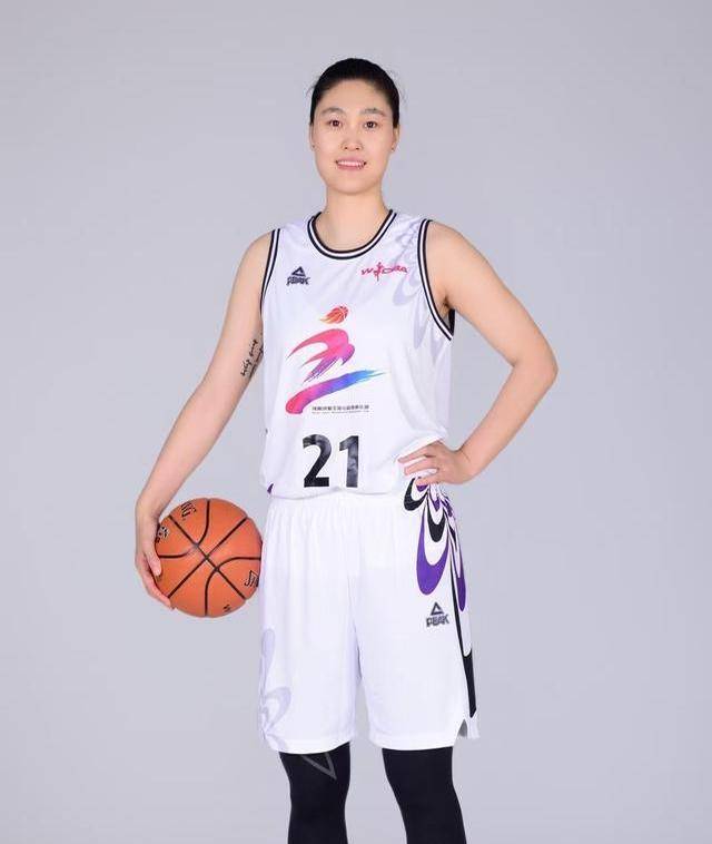 河南女篮在比赛中展现出色，取得胜利